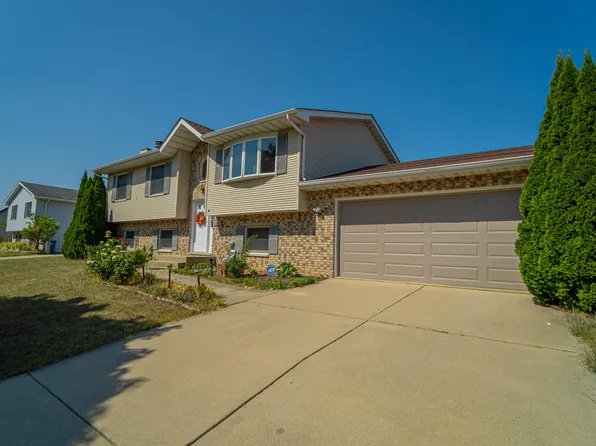 1240 W 100th Ave, Crown Point, IN 46307