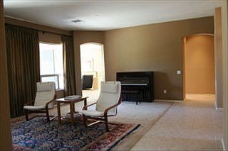 4th image of 6889 W Greenbriar Dr