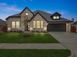 810 Monza Dr, Midlothian, TX 76065