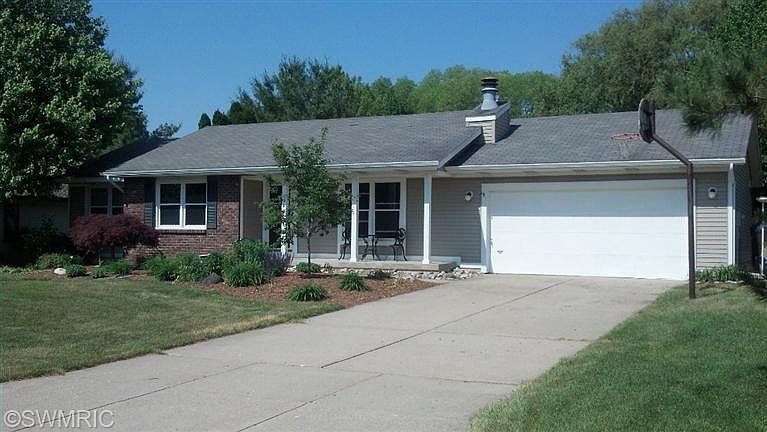 1st image of 7044 Camino Del Rey Dr NE