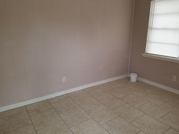 2nd image of 1008 N 4th Ave