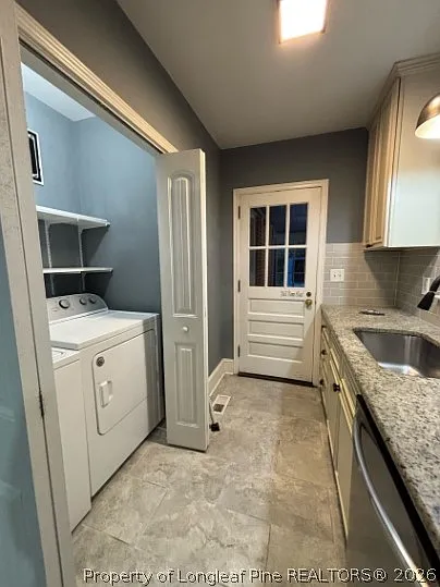 1420 Pine Valley Loop — Photo 8