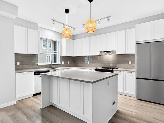 3rd image of 8335 Nelson St #152