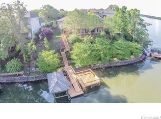 14044 Point Lookout Rd, Charlotte, NC 28278