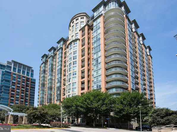8220 Crestwood Heights Dr APT 714, Mc Lean, VA 22102