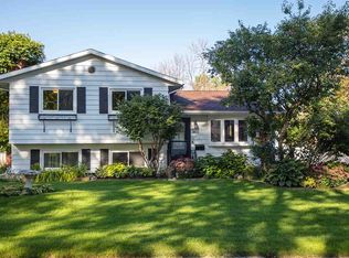 1921 Carriage Hill Dr, Waterloo, IA 50701