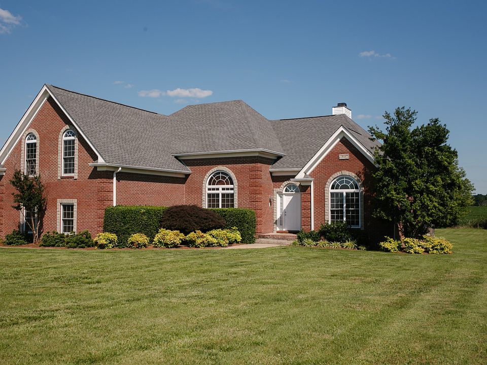 1st image of 633 Jackson Rd