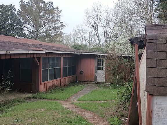 3rd image of 135 Gatlin Jordan Rd