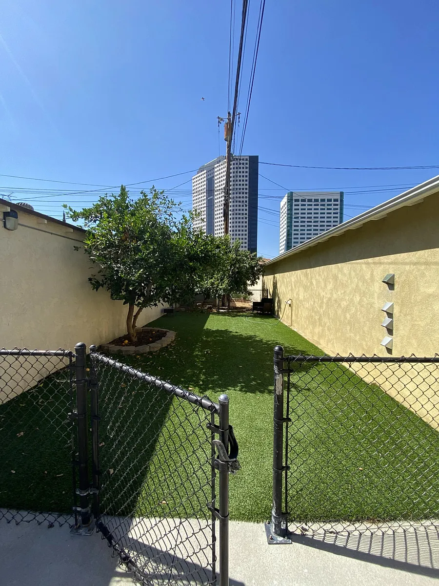 Building Photo - 126.5 N Maple St #126.5