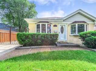 213 S Iowa Ave, Addison, IL 60101