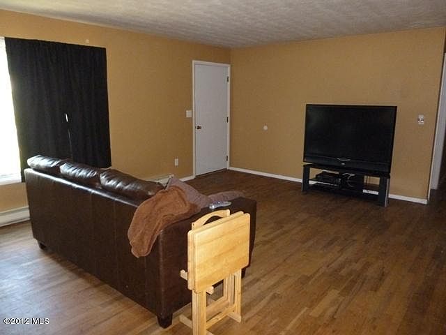 2nd image of 639 N Keller Ave