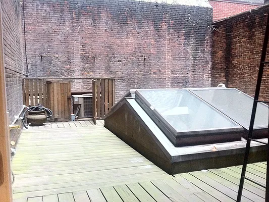 Rented by Sotheby's International Realty | media 30