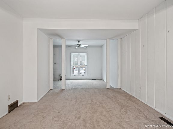 4th image of 22 Pioneer Park Pl