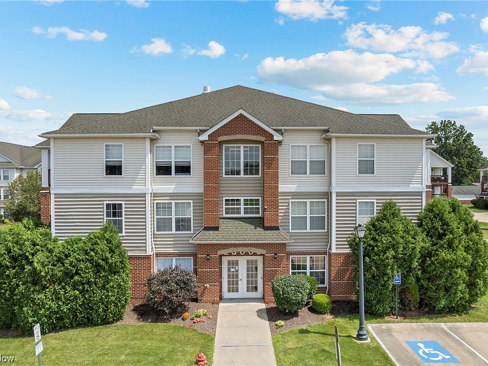 23003 Chandlers Ln APT 107, Olmsted Falls, OH 44138 | Zillow