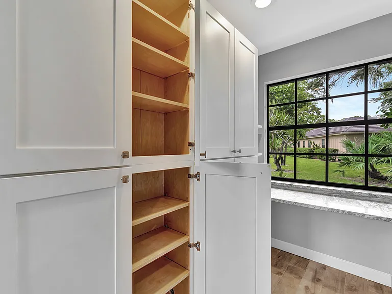 121 Prestwick Cir — Photo 24