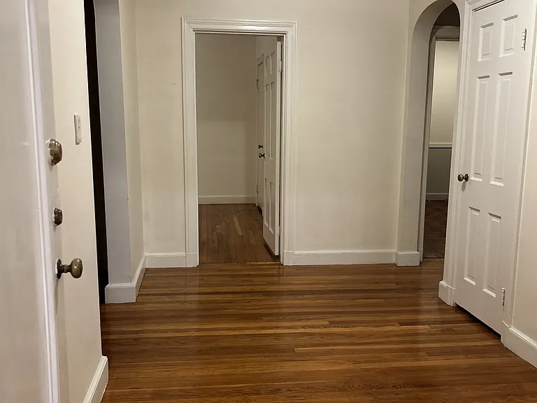 60 Sutherland Rd #1 — Photo 17