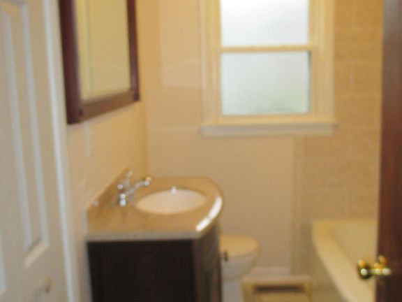 5th image of 21 E Plymouth St