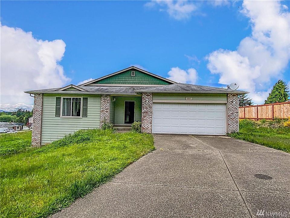 1st image of 611 Evergreen Pl