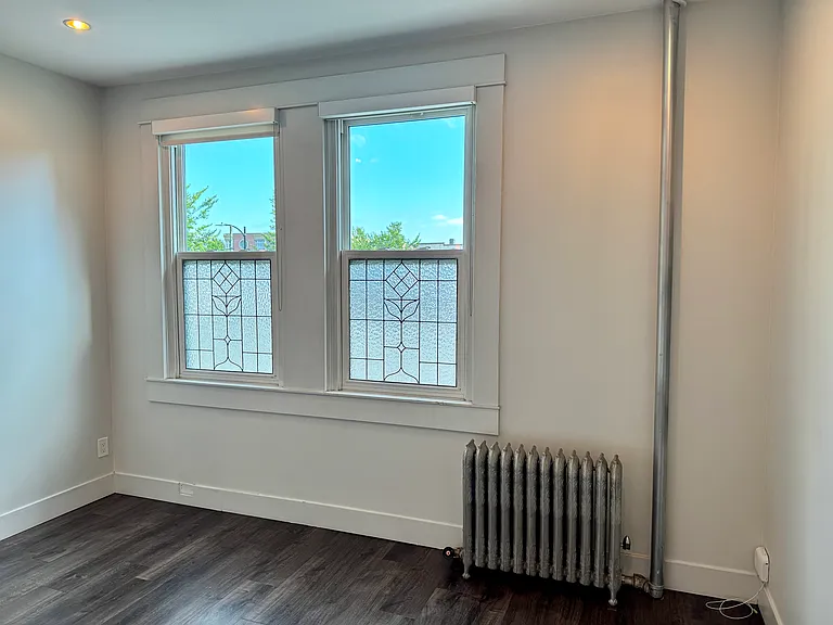 166 E 11th Ave #8 — Photo 36