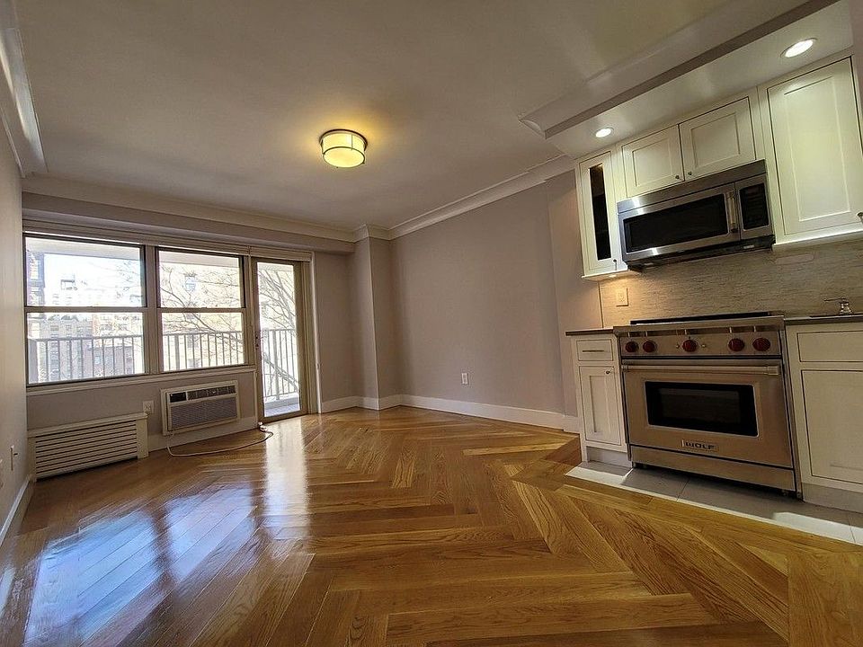 1st image of 50 W 93rd St #504T