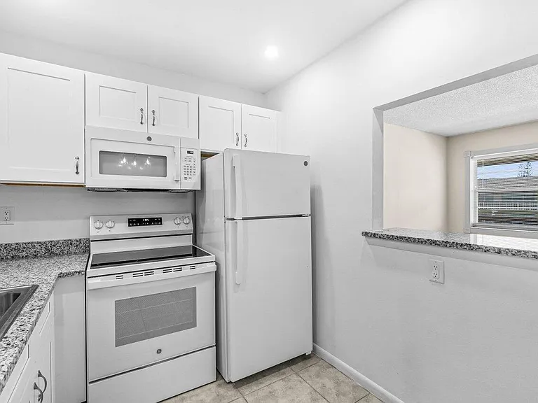 52 Kingswood E #C — Photo 6