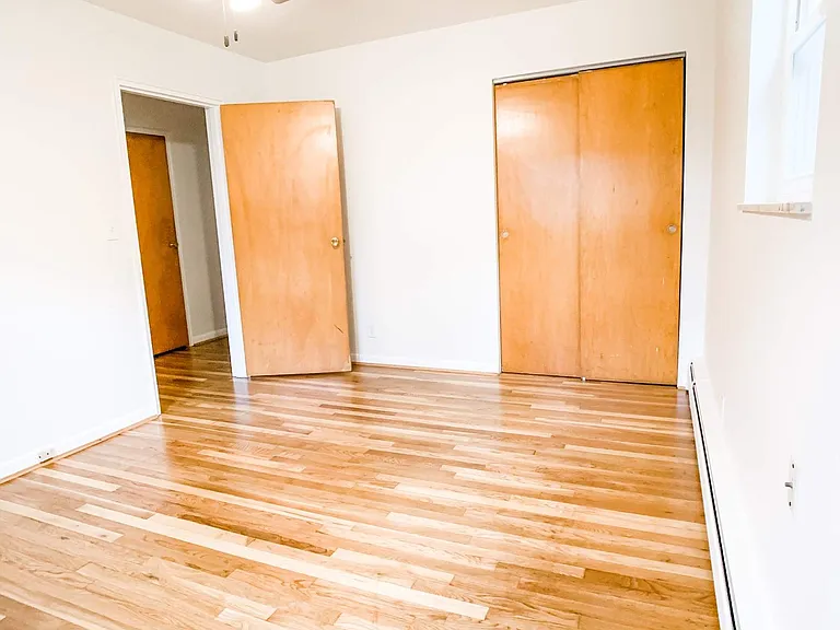 Large Bedroom #5