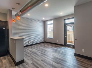 215 S Walnut St #204, Bloomington, IN 47408
