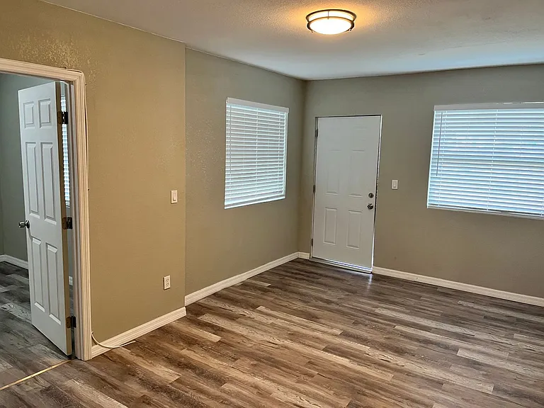 701 Tropic St — Photo 9
