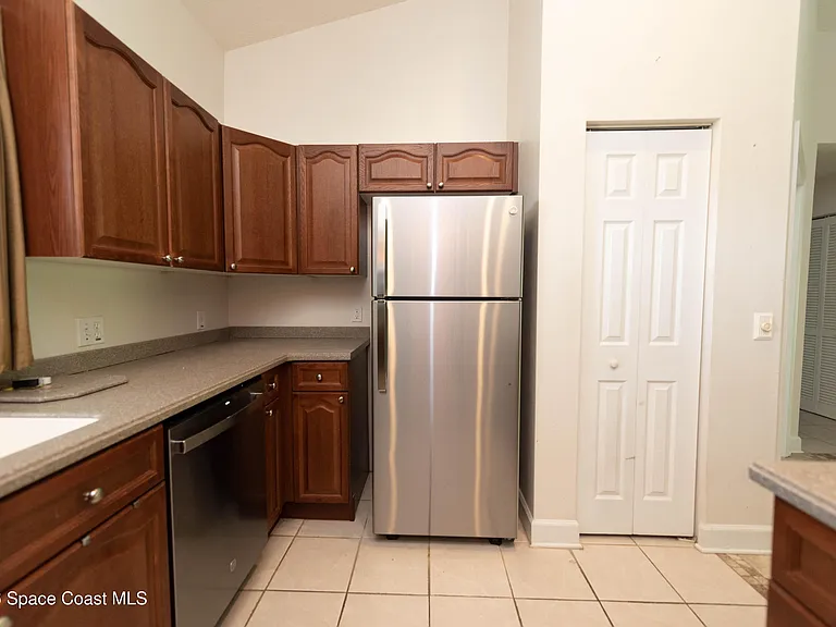 180 Portside Ave #201 — Photo 6