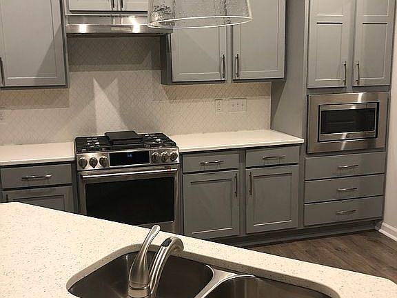 3rd image of 260 Mangia Dr