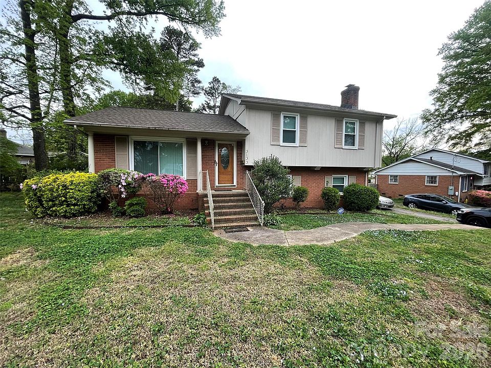 1st image of 3133 Rosehill Dr