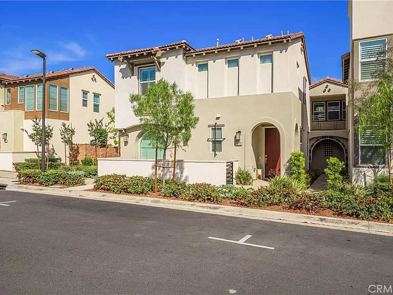 9513 Retreat Pl — Photo 2