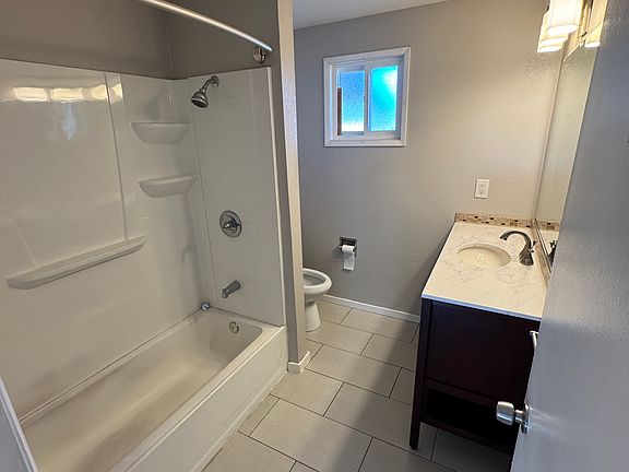 5th image of 11407 E 24th Ave #11409