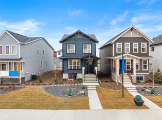 541 SE Bridgeport St, Chestermere, AB T1X 3E1