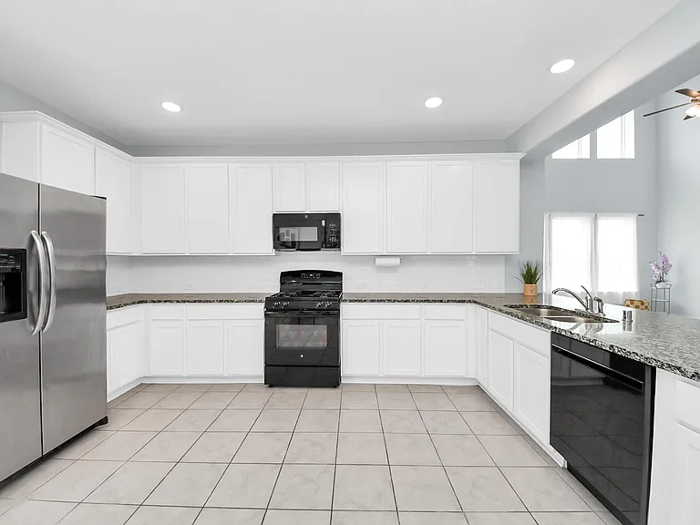 208 Salange Ln — Photo 17