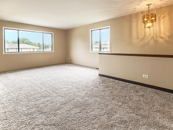 5th image of 150 Quincy Ct APT A