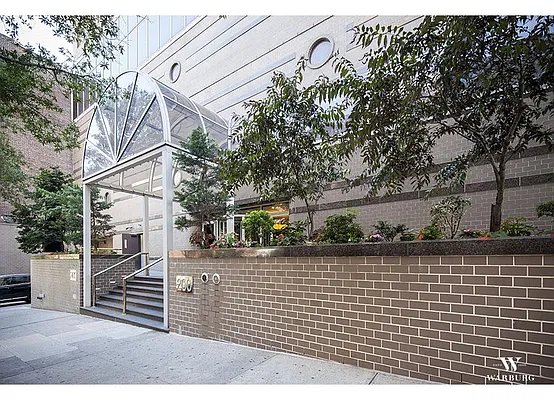 Rented by Warburg | media 14