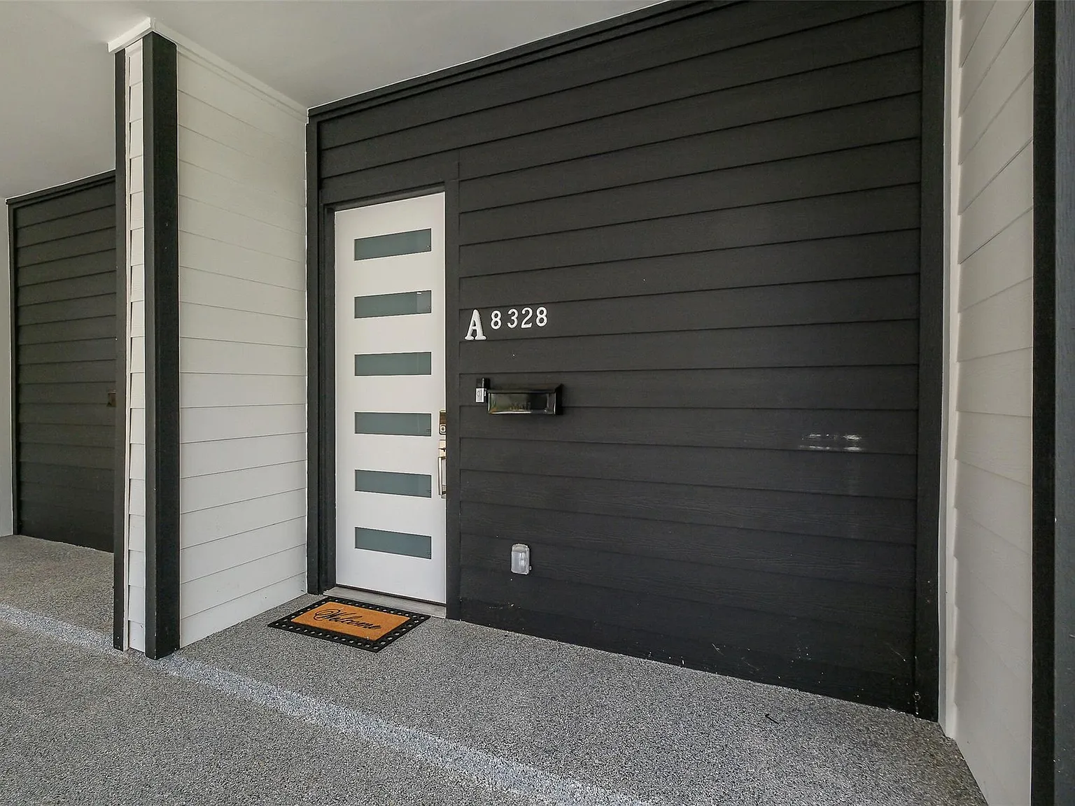 3 bed, 2.5 bath, 1472 sqft, $2,100 — Photo 2