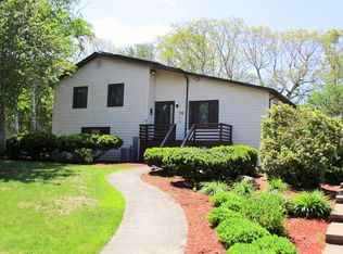 36 Emerald Dr, Dartmouth, MA 02747