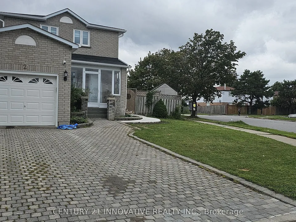 2 Blackburn Cres