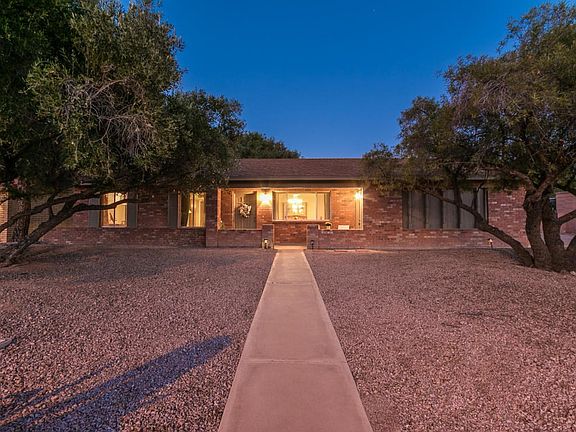 103 S GALAXY Drive, Chandler, AZ 85226