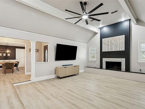 5th image of 2014 Old River Rd