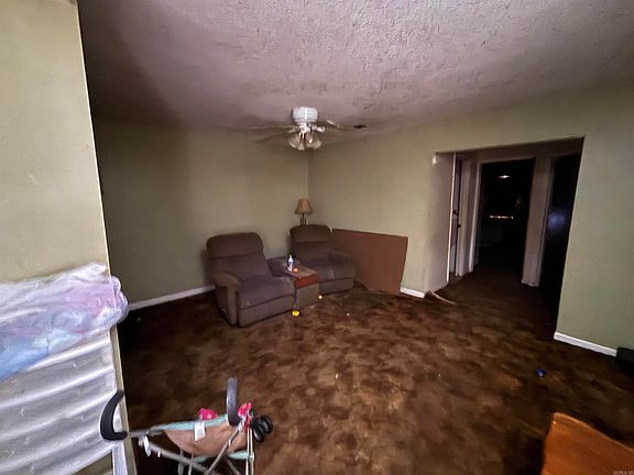 3rd image of 417 Fairfield Rd