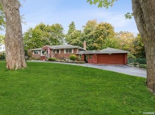 5 Waner St, Commack, NY 11725