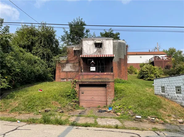 203 Elm St, Clairton, PA 15025