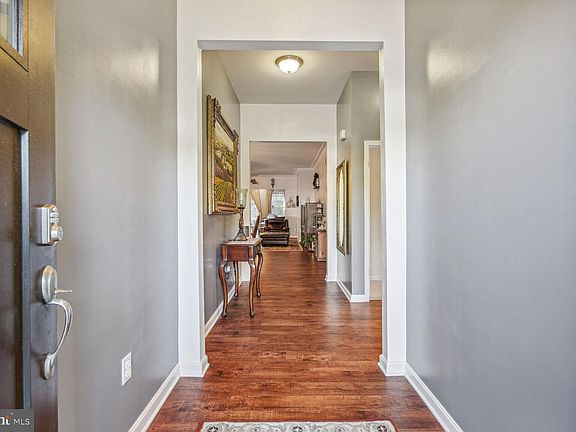 3rd image of 41 Hickory Shaft Ct