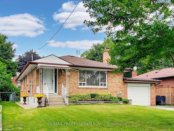 3rd image of 24 Beaverbrook Ave