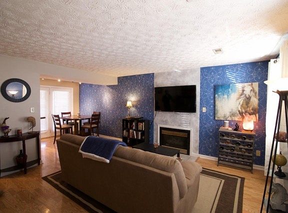 2nd image of 2341 Wadsworth Dr