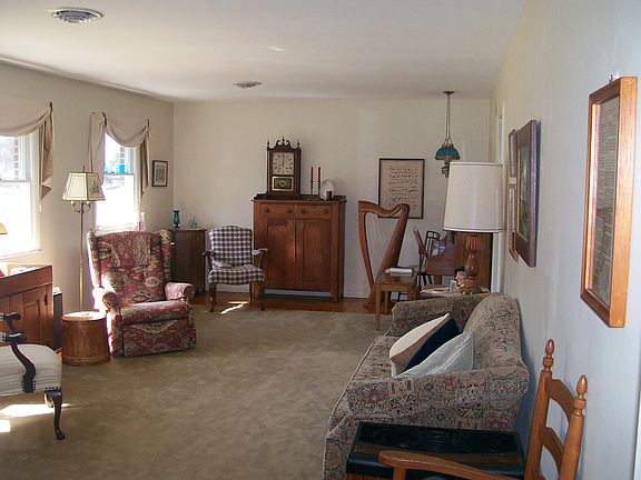2nd image of 313 Lakeside Dr