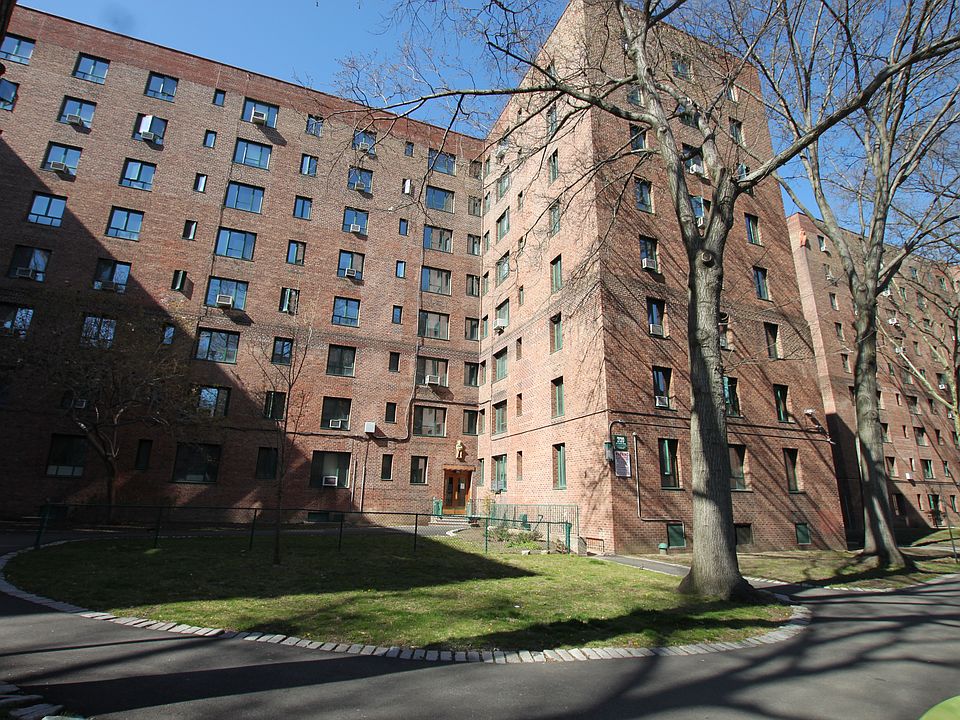 2nd image of 2120 E Tremont Ave APT 3E
